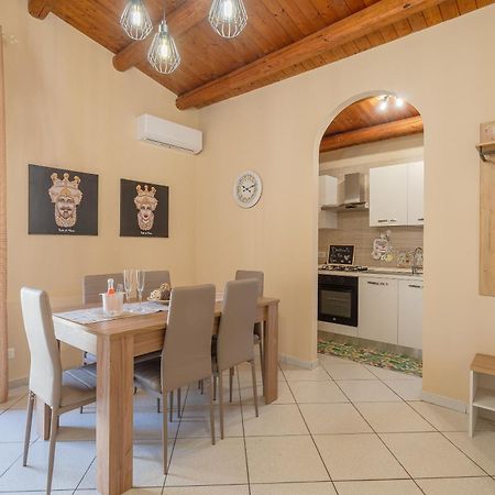 Le Tre Pigne Villa ฟลอริเดีย ภายนอก รูปภาพ